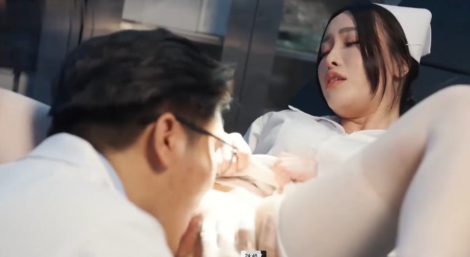 Viện trưởng thăng chức cho em, em sẽ chổng mông cho viện trưởng phang